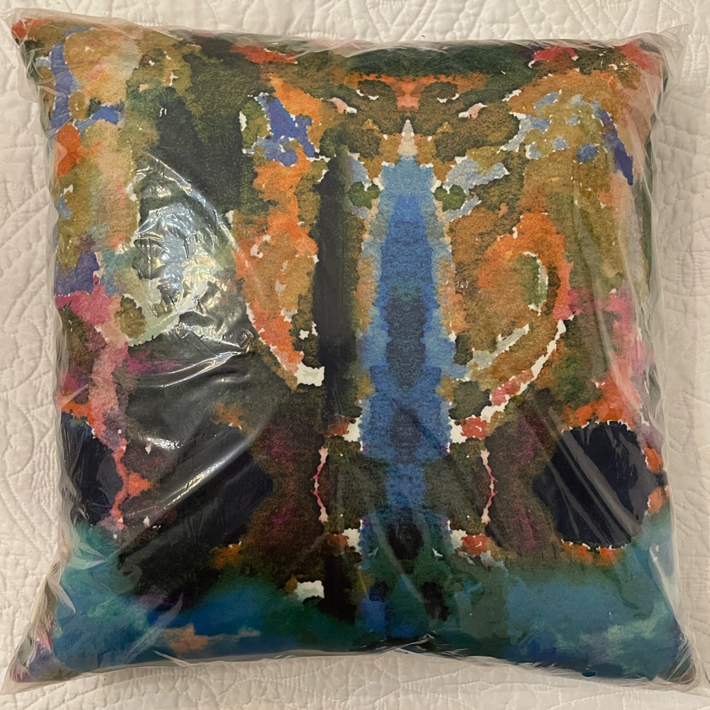 NWT Tracy Porter Poetic Wanderlust Harper throw pillow